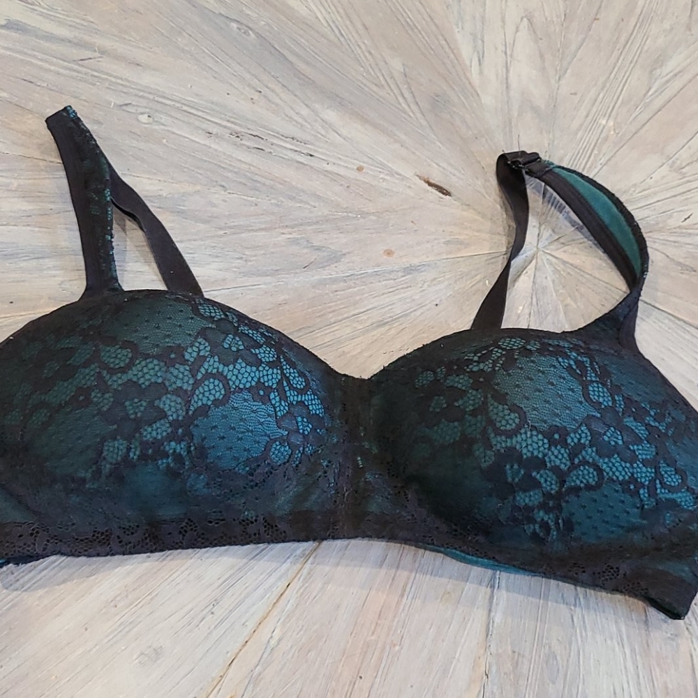 Voglio green and black lace bra no underwire